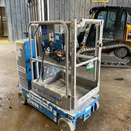 2016 Genie GR-20 Self-Propelled One-Person Lift