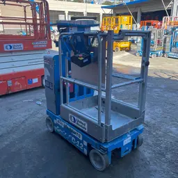 2017 Genie GR-12 Self-Propelled One-Person Lift