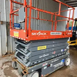 2017 Skyjack SJIII4740 Scissor Lift
